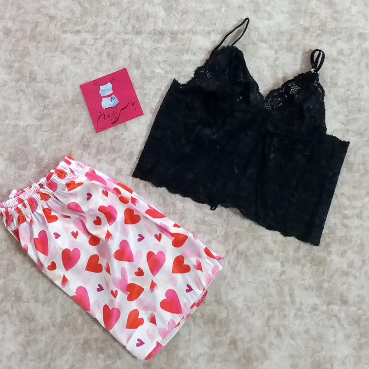 نمای پشت لباس خواب