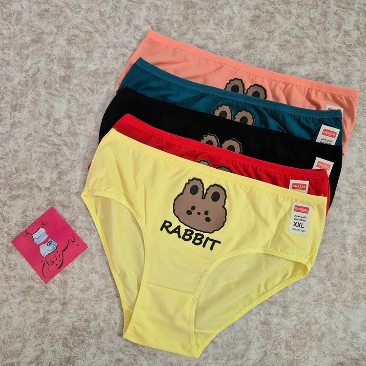 نمای نزدیک شورت پنبهای سایز بزرگ